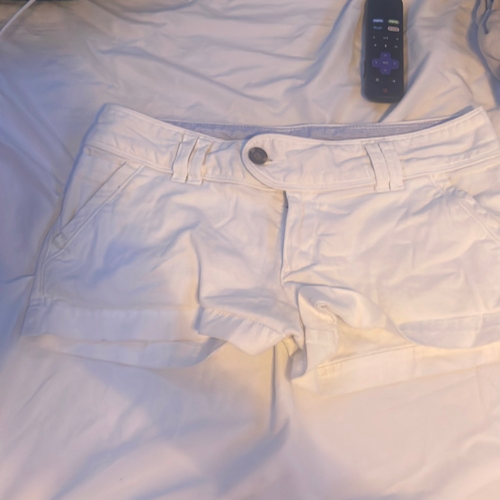 White red camel size 7 shorts